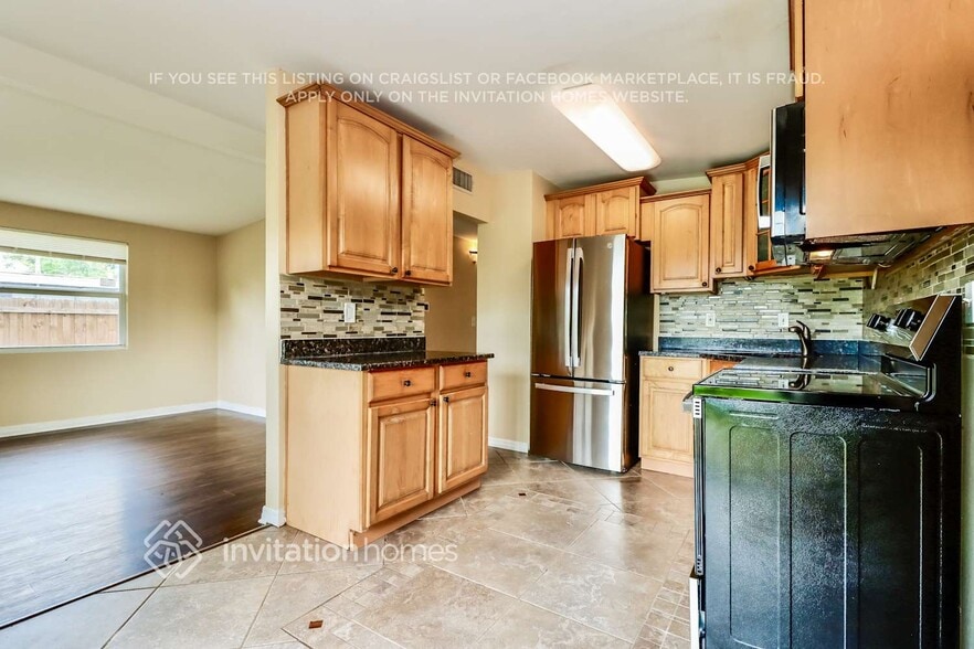 Building Photo - 9013 Suncrest Blvd