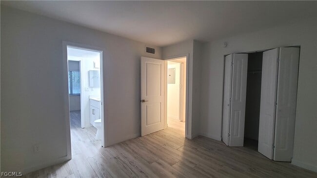 Building Photo - 2610 Providence St