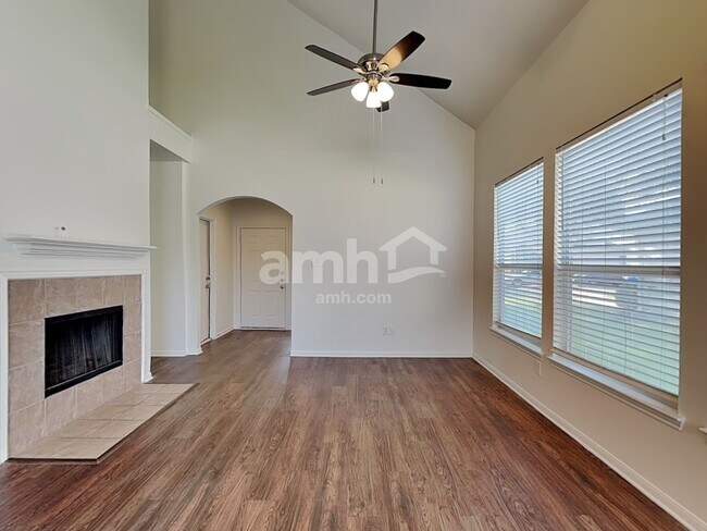 Building Photo - 3927 Dogwood Bough Ln