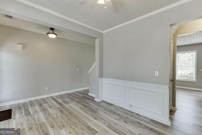 Building Photo - 678 Clairidge Elm Trail SW