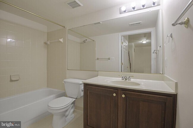 Building Photo - 46186 Aisquith Terrace
