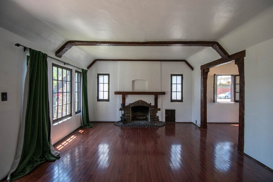 Building Photo - 2906 Griffith Park Blvd