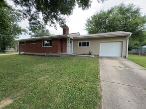 Building Photo - 8221 Sunburst Dr