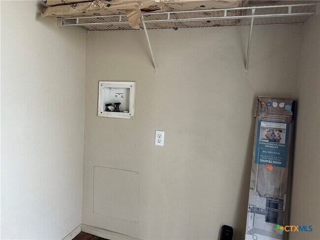 Building Photo - 532 Post Office St