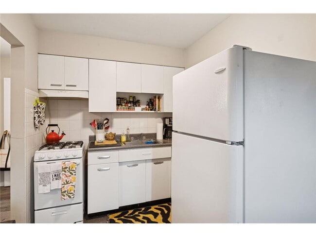 Building Photo - 3513 Emerson Ave S