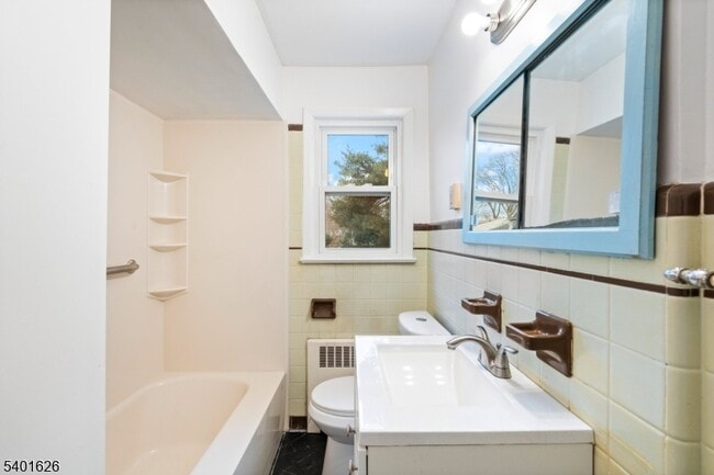 Building Photo - 929 Heaton Pl