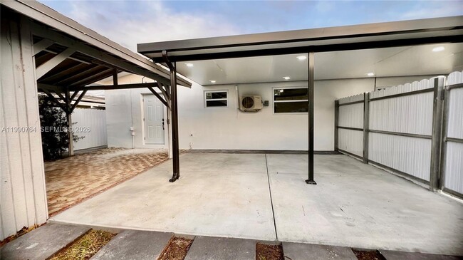 Building Photo - 1800 SW 87th Ave