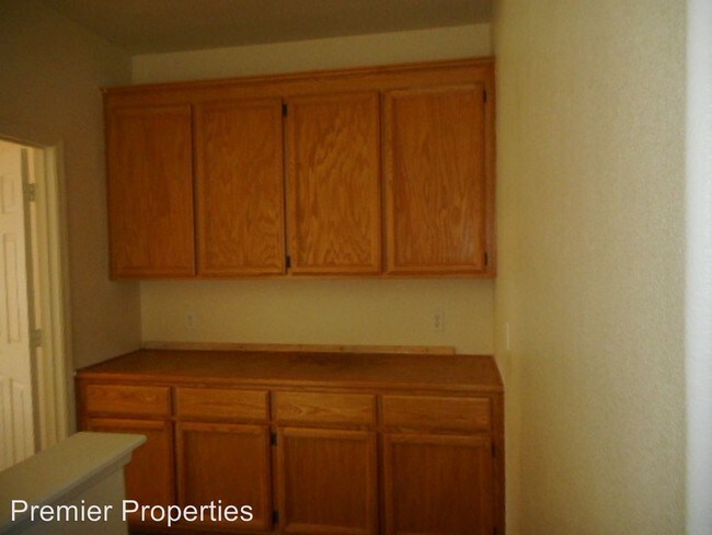 Building Photo - 4 br, 3 bath House - 4693 W Naomi Way