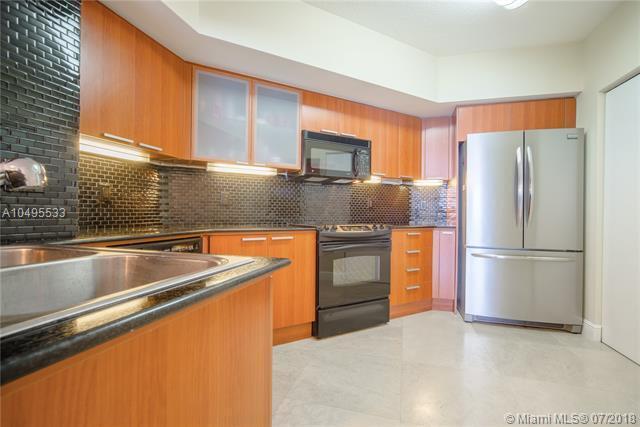 Building Photo - 16699 Collins Ave