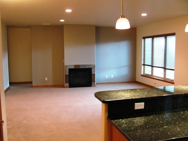 Building Photo - RANCH STYLE HOME LOCATED IN THE PROMONTORY!