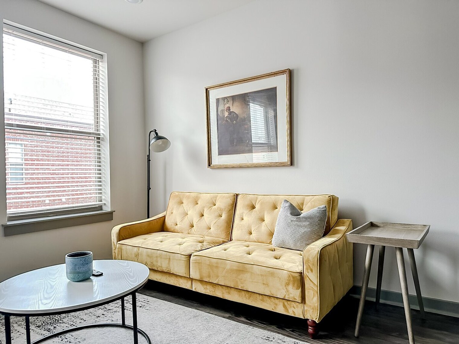 Building Photo - 111 E 4th St