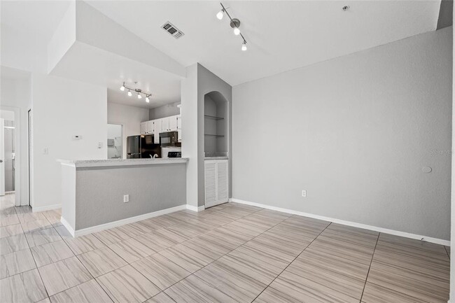 Building Photo - 5513 Legacy Crescent Pl