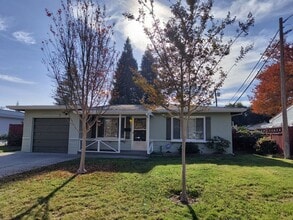 Building Photo - 3636 Alberta Ave