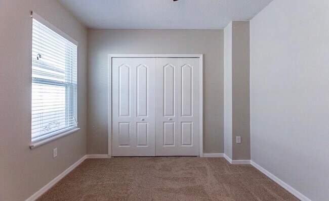 Building Photo - 943 Revere Ave