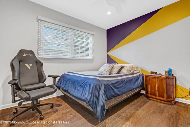 Building Photo - 410 Wells Ave