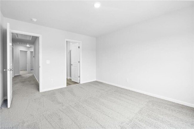 Building Photo - 1729 University Dr