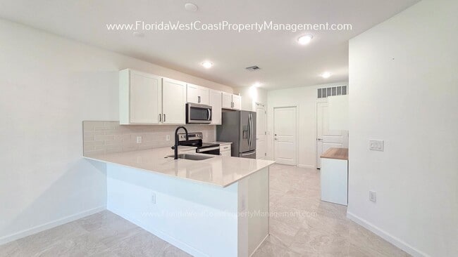 Building Photo - 6467 Silverstar Dr