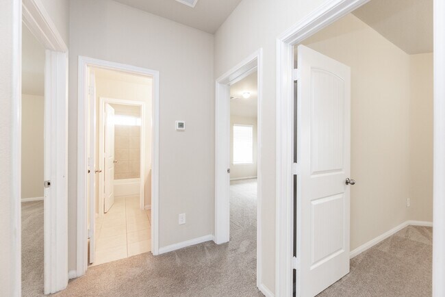 Building Photo - 24922 Scarlatti Cantata Dr