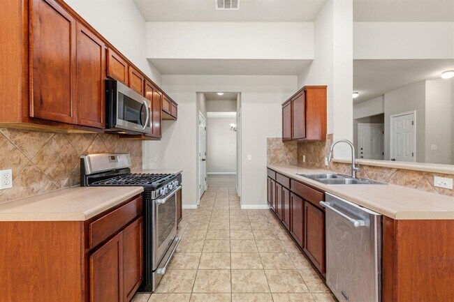 Building Photo - 1216 Willowbrook Dr