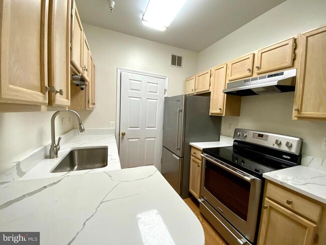 Building Photo - 1580 Spring Gate Dr.