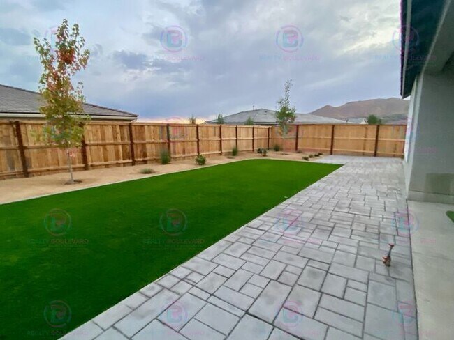 Building Photo - Welcome to your dream home, where modern elegance meets unparalleled convenience!