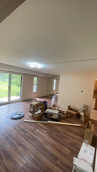 Building Photo - 30535 W 14 Mile Rd