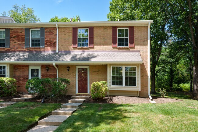 Building Photo - 11 Abelia Ct