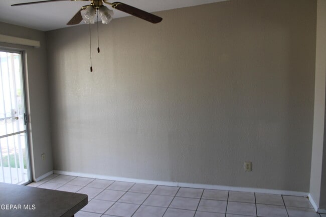 Building Photo - 5613 Wadsworth Ave