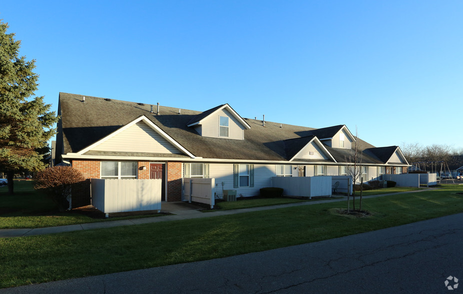 Building Photo - Newark Village Square