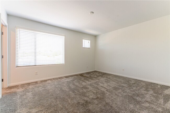 Building Photo - 10628 Silver Pond Ave