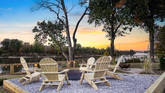 Building Photo - 6620 Upton Ln