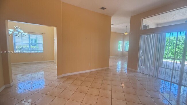 Building Photo - 3654 SW 162nd Ave