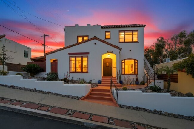 Building Photo - Historic Charm Meets Modern Living – Stunning 5 Bedroom Home on Iconic Myrtle Avenue