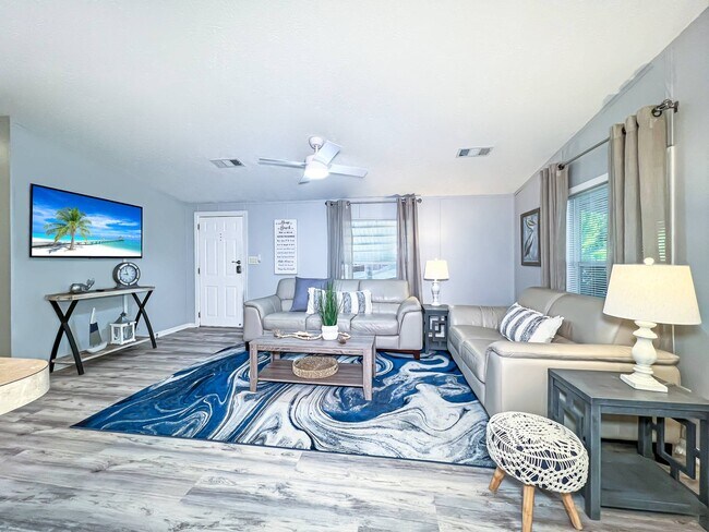 Building Photo - 860 Arapaho Trail