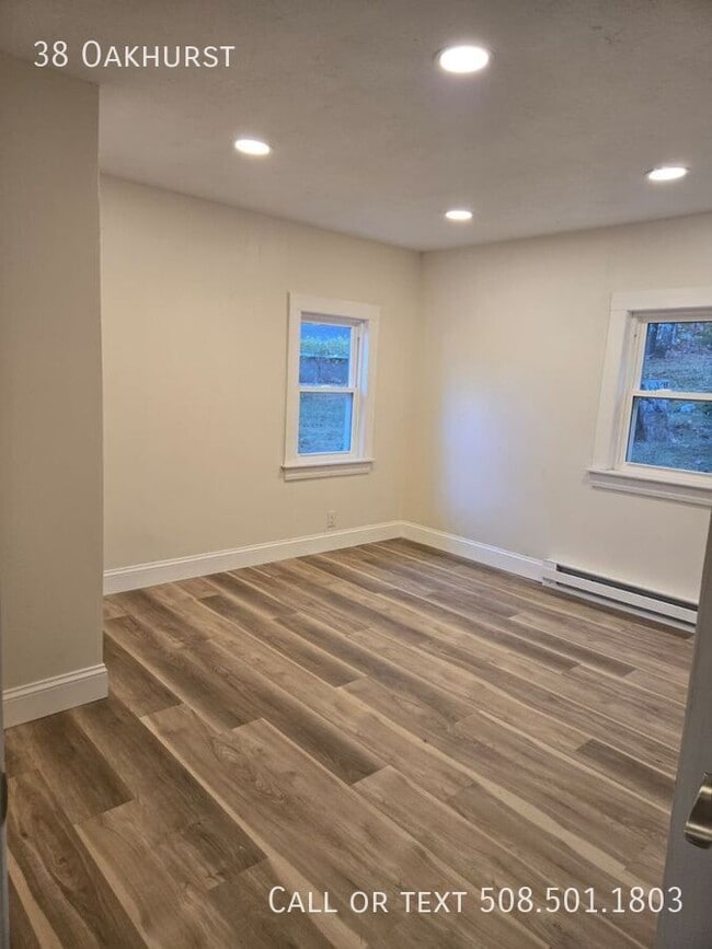 Building Photo - 38 Oakhurst-