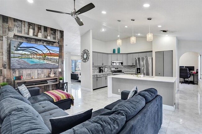 Building Photo - 7909 NW 19th St