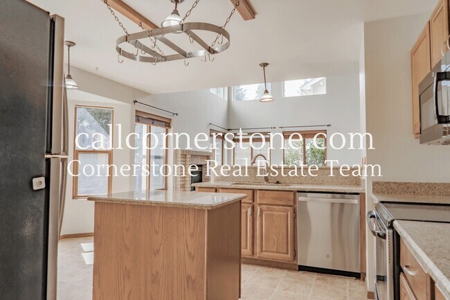 Building Photo - 6385 Shirecliff Dr