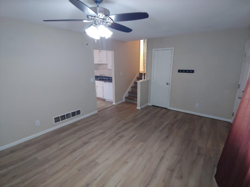 Building Photo - 3121 Westmar Dr