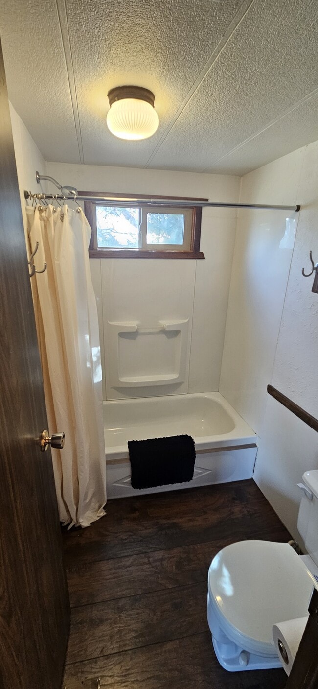 Building Photo - 7 Bert Rd