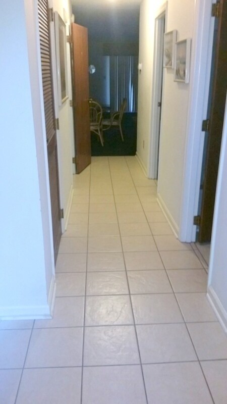 Building Photo - Golf Colony Unit 21F