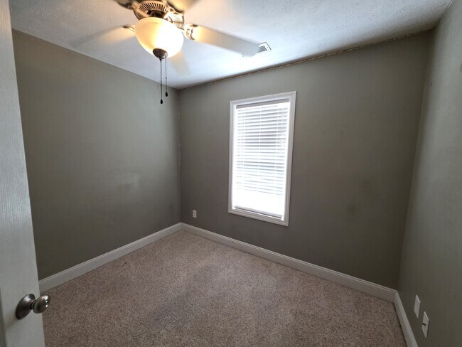 Building Photo - 3507 Dundle Rd