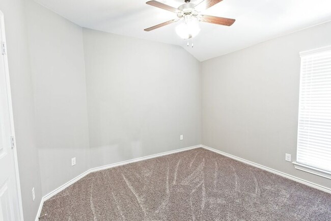 Building Photo - 1713 Cattleman St