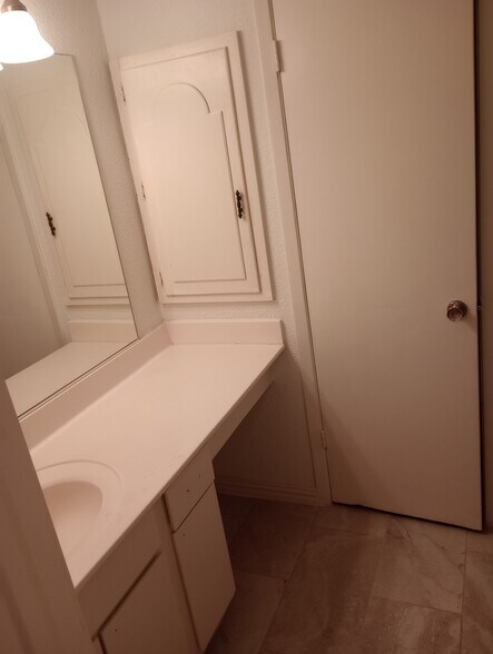 Primary Photo - 7152 Fair Oaks Ave