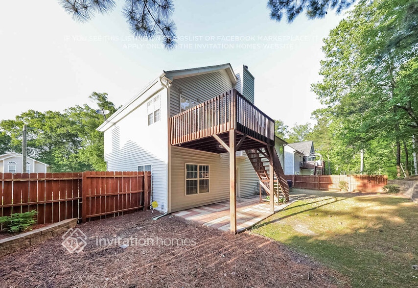 Building Photo - 1722 Graywood Dr SE