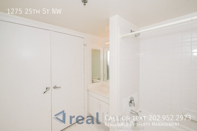 Building Photo - 1275 25th St NW