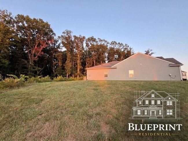 Building Photo - Single story living 2025 build with custom layout and many upgrades! Private backyard! Available ...
