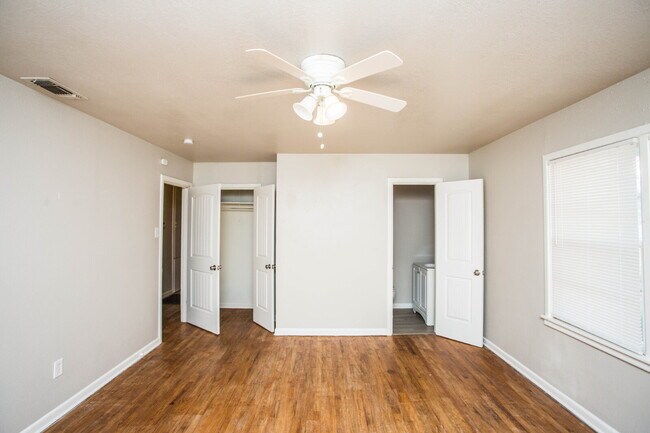 Building Photo - "Charming 4-Bedroom Home with Granite Touches & Gleaming Hardwood Floors in Lubbock!"