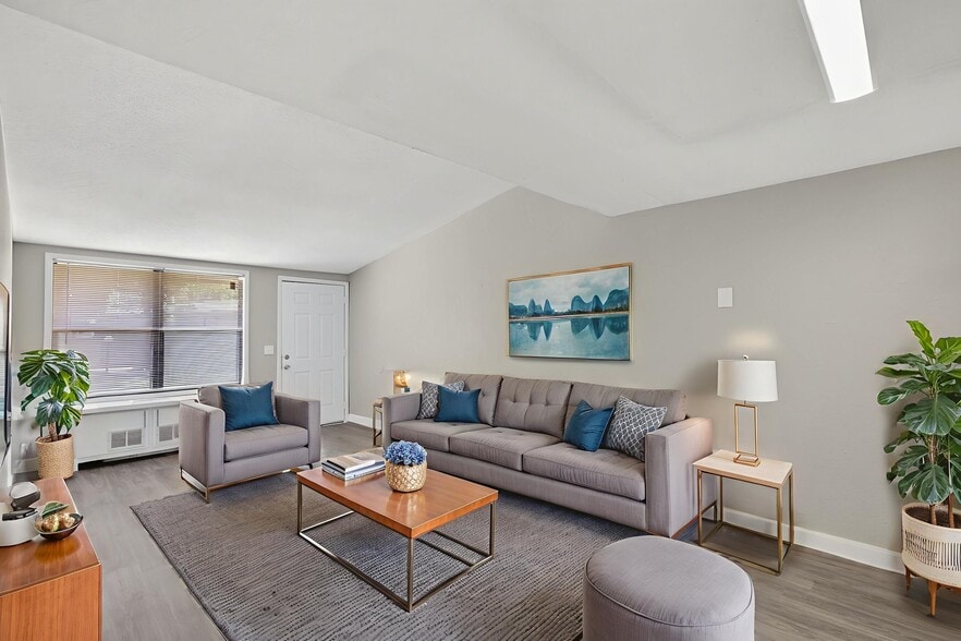 Primary Photo - Lost Tree Apartments