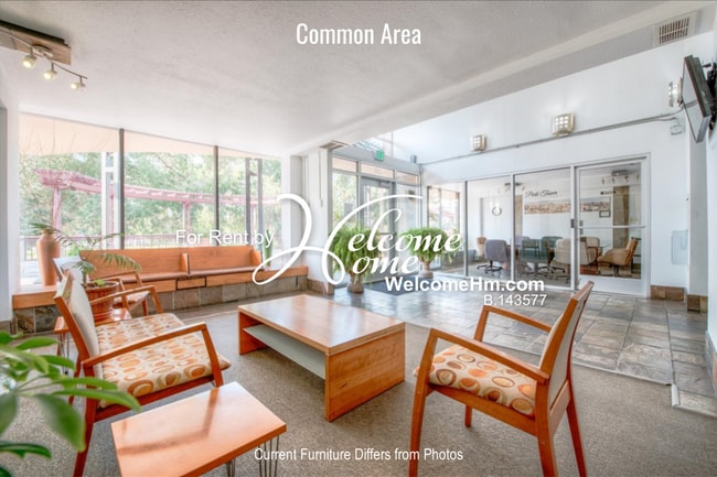 Building Photo - Furnished Park Tower Condo with views of t...