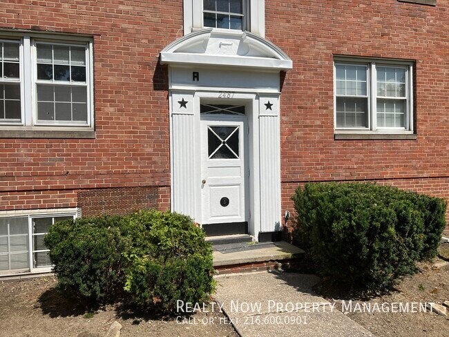 Building Photo - 2481 Noble Rd
